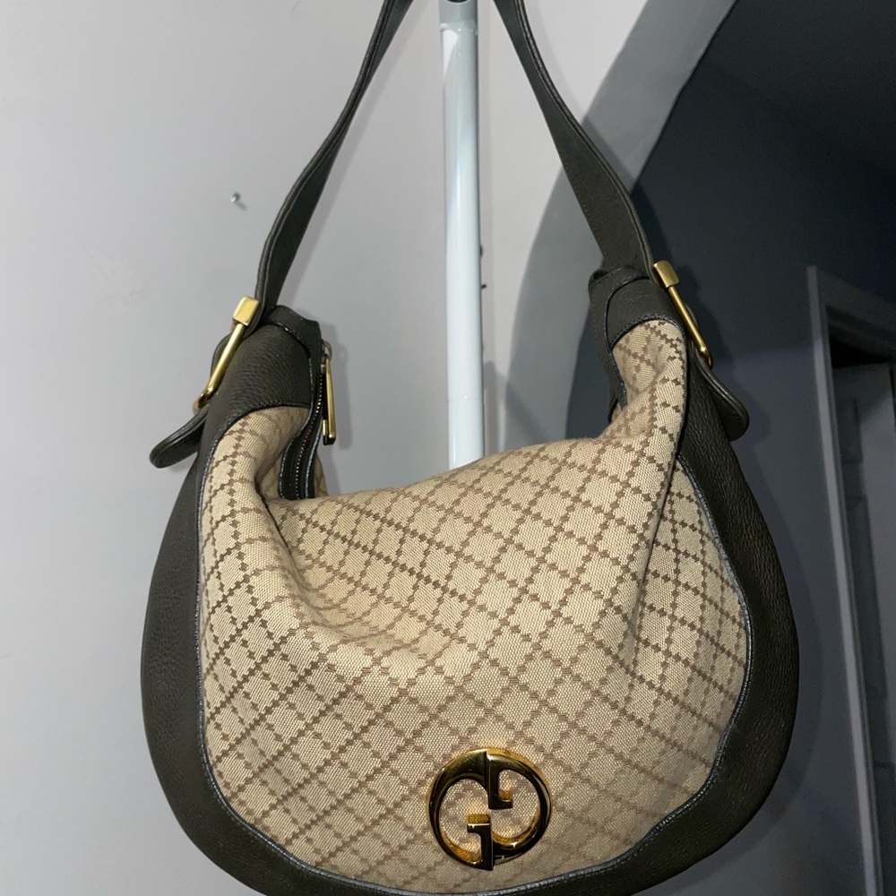 Immaculate condition Gucci bag 1972 collection. Rare item